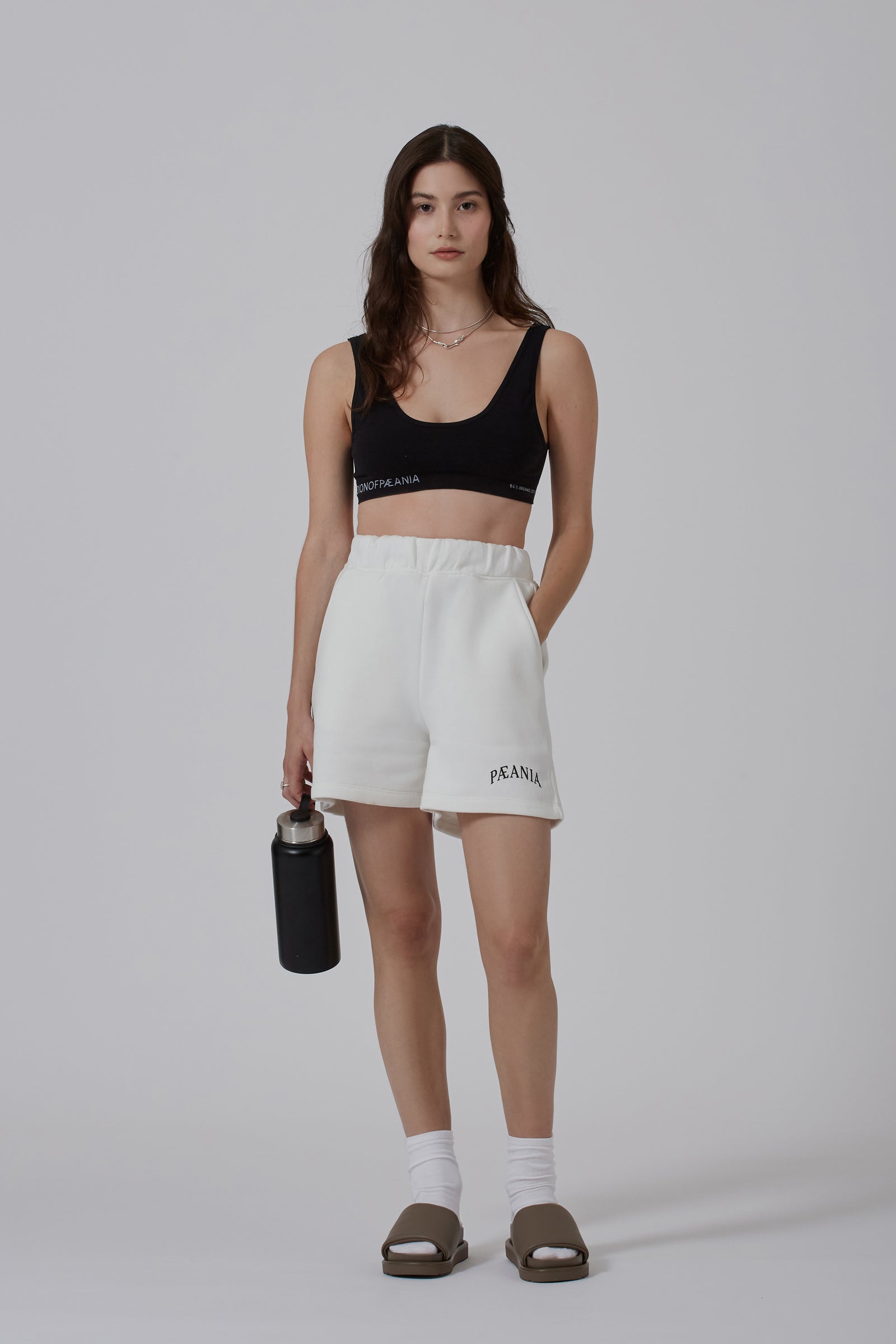 THE ESSENTIAL SWEAT SHORT - OFF WHITE
