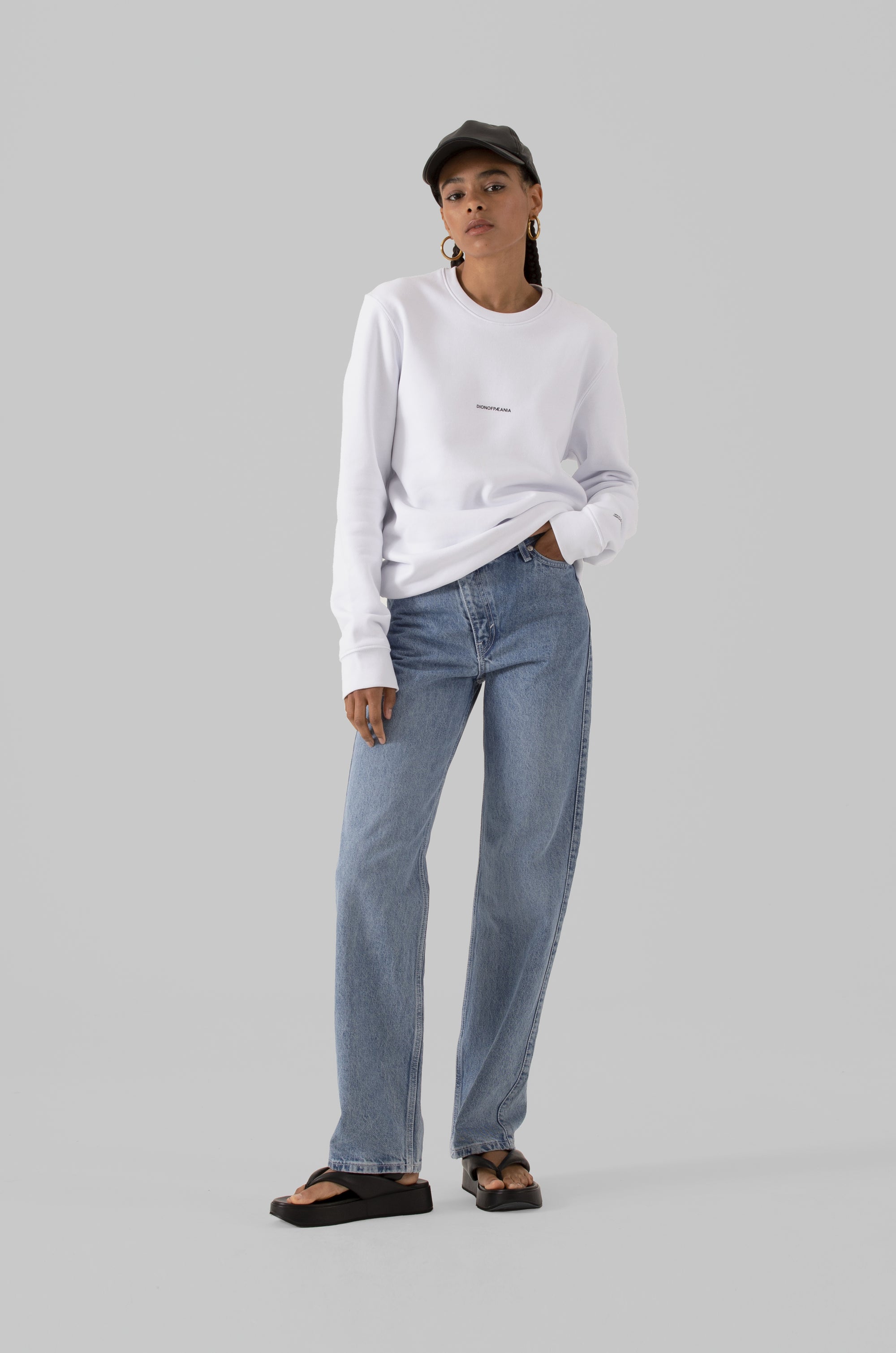 THE MIND BODY EARTH SWEATSHIRT - WHITE